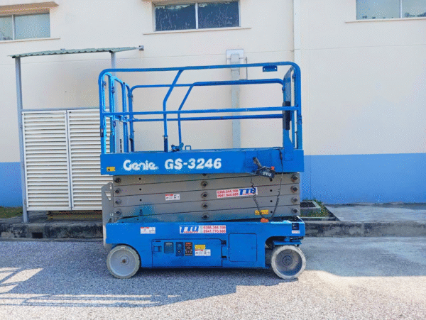 Xe nâng người cắt kéo 10m Genie GS2646